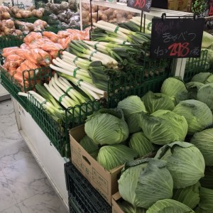 スーパーの野菜売り場の写真 part1